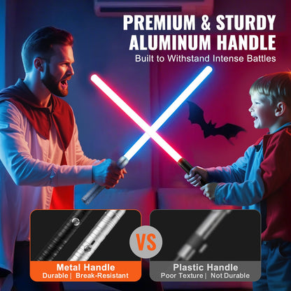 Ljussvärd, 2-pack lysande svärd med 7 RGB-färger, 4 ljudlägen och realistiskt handtag, uppladdningsbar svärdleksak för vuxna och barn, juldagen, Halloween-cosplay, födelsedag