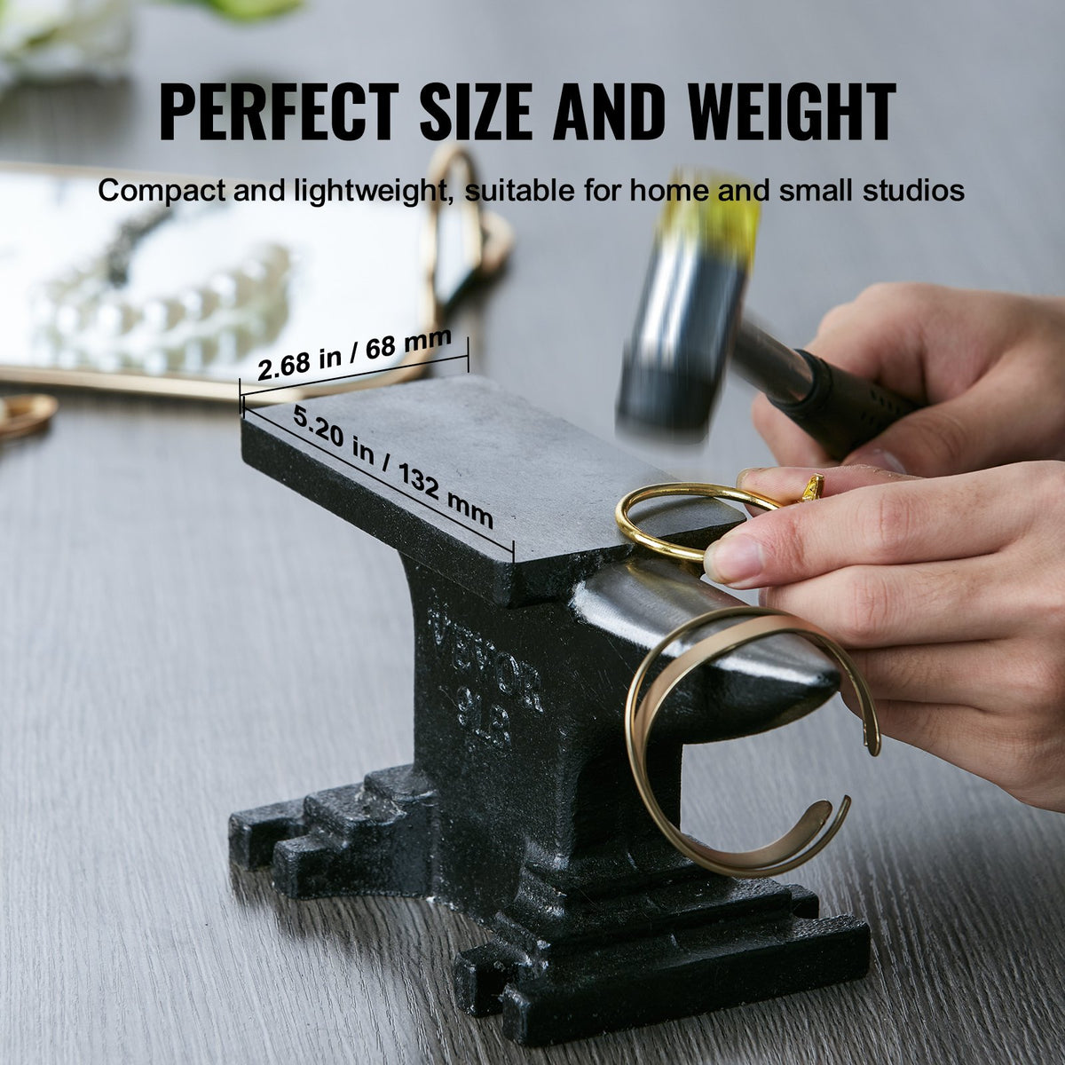 Enkelhornsstäd, 4 kg städ i gjutstål, höghårdhet, robust runt hornstäd, smed, kompakt design och stabil bas, smidesverktyg och utrustning, metallsmedsverktyg för bockning och formning