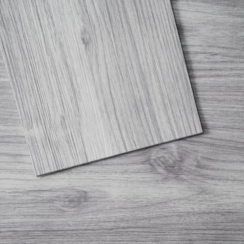 Självhäftande vinylgolvplattor 36 x 6 tum, 20 plattor 0,62 mm tjocka, självhäftande, ljusgrå träådring, gör-det-själv-golv för kök, matsal, sovrum och badrum, enkelt för heminredning
