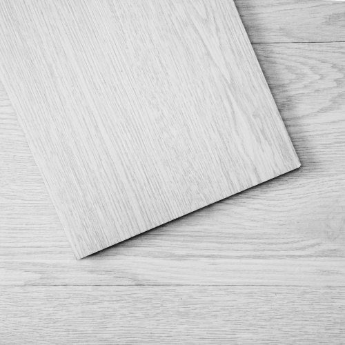 Självhäftande vinylgolvplattor 36 x 6 tum, 36 plattor 2,5 mm tjocka, självhäftande, ljusgrå träådring, gör-det-själv-golv för kök, matsal, sovrum och badrum, enkelt för heminredning